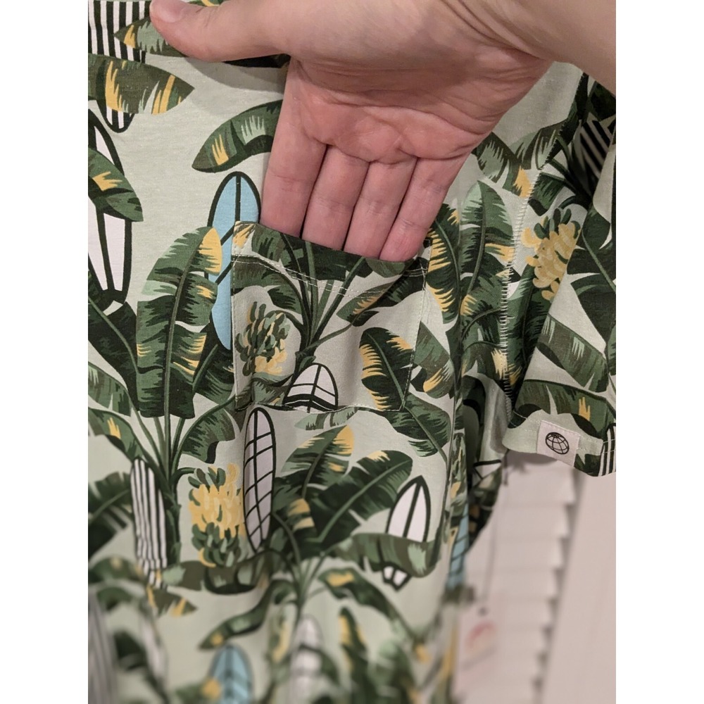 Free Planet Mens L Cotton‎ T-Shirt Palm Tree Graphic Pocket Surf Beach Vibes NWT - Picture 3 of 10
